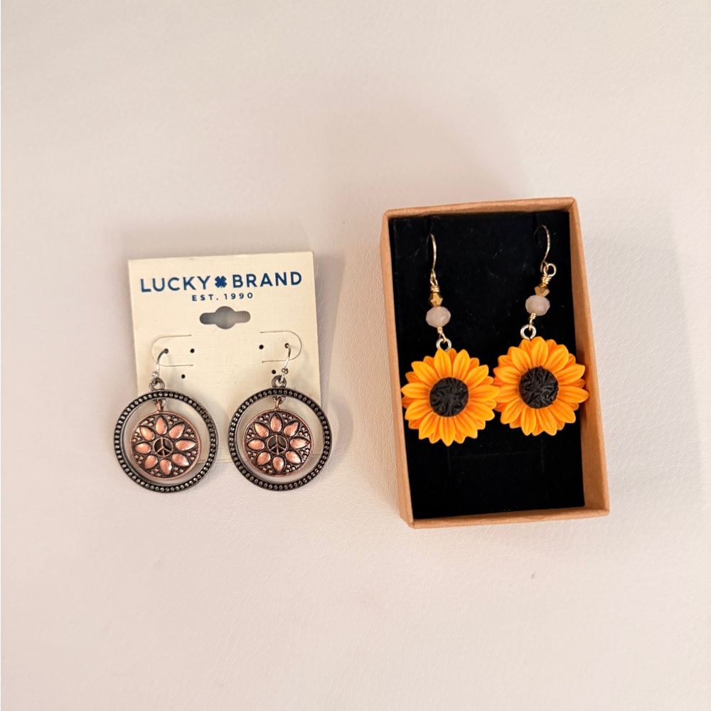 Lucky Brand and Sunflower Earrings Set